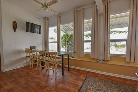 Willygunyah - Accommodation Redcliffe 9