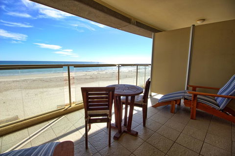 Pier 216 - Accommodation Redcliffe 12