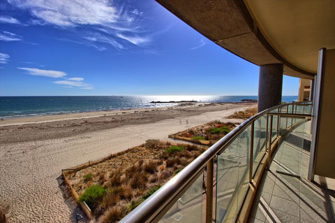 Pier 216 - Accommodation Redcliffe 14
