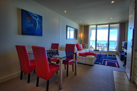 Pier 216 - Accommodation Redcliffe 5
