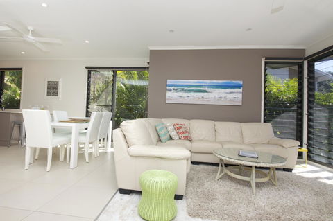Boom 6 Boomerang Beach - Accommodation Redcliffe 1