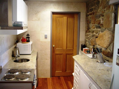 1860 Wine Country Cottages - Accommodation Redcliffe 13