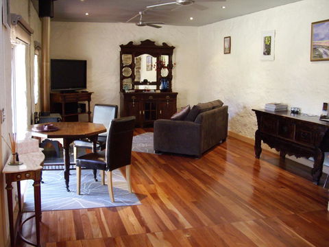 1860 Wine Country Cottages - Accommodation Redcliffe 16