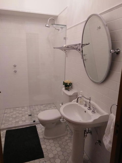 Grand Bluestone Mansion - Accommodation Redcliffe 15