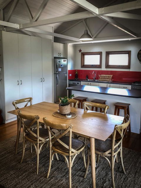 SeaLaVie - Accommodation Redcliffe 3