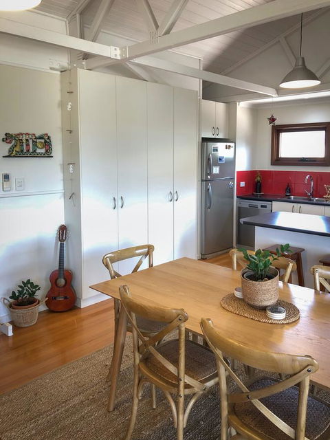 SeaLaVie - Accommodation Redcliffe 11