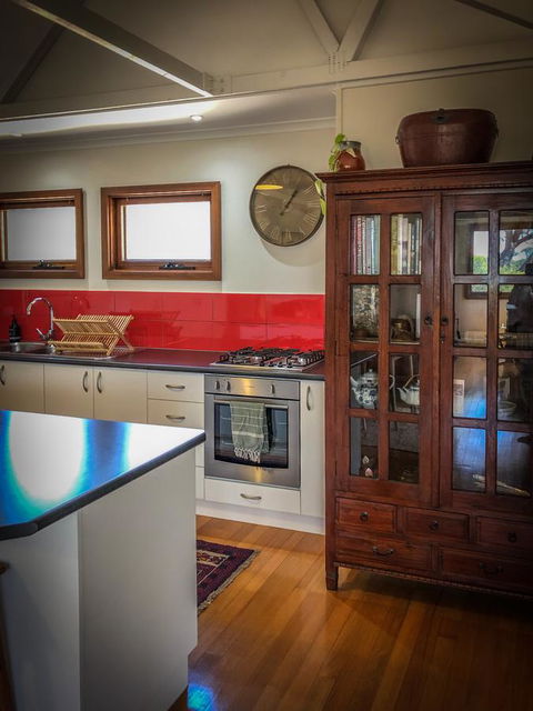 SeaLaVie - Accommodation Redcliffe 7