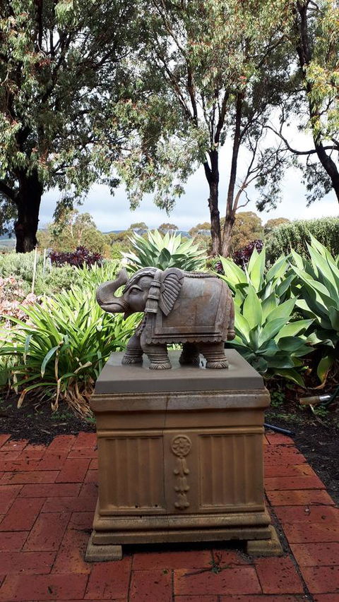 Linger Longer Vineyard - Accommodation Redcliffe 18