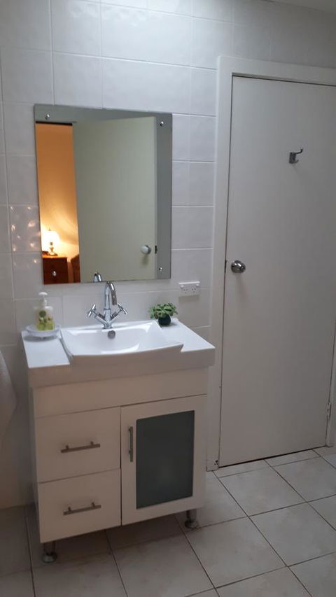 Linger Longer Vineyard - Accommodation Redcliffe 10