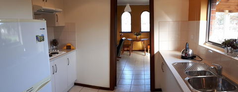 Linger Longer Vineyard - Accommodation Redcliffe 8
