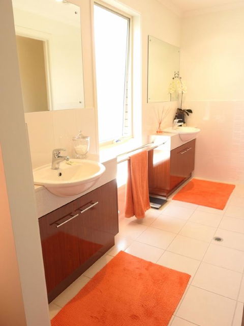 Sanctuary In The Valley - Accommodation Redcliffe 1