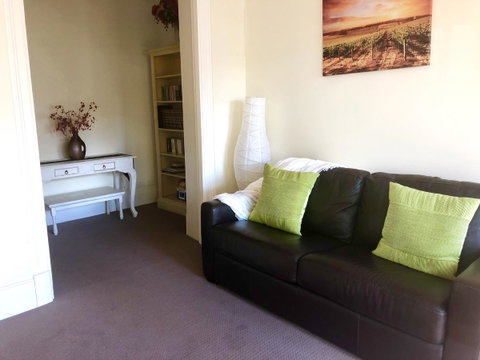 A Secret Garden - Accommodation Redcliffe 12