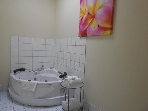 A Secret Garden - Accommodation Redcliffe 8