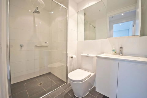Luxury City Apt With Pool, Gym, Spa, Netflix - Accommodation Redcliffe 14