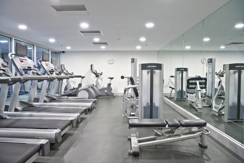 Luxury City Apt With Pool, Gym, Spa, Netflix - Accommodation Redcliffe 6