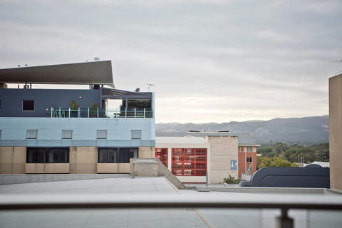 Luxury City Apt With Pool, Gym, Spa, Netflix - Accommodation Redcliffe 11