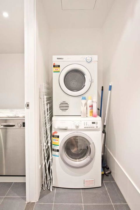 Luxury City Apt With Pool, Gym, Spa, Netflix - Accommodation Redcliffe 8