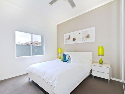 Seas The Day - Accommodation Redcliffe 11