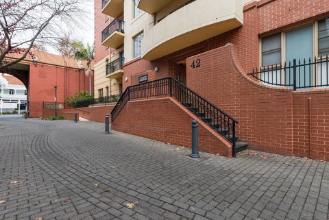 One Bedroom In Adelaideâ€™s East End FREE WIFI*Netflix*Parking - Accommodation Redcliffe 22