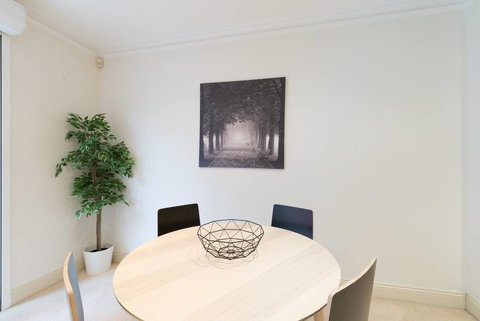 One Bedroom In Adelaideâ€™s East End FREE WIFI*Netflix*Parking - Accommodation Redcliffe 21