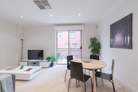 One Bedroom In Adelaideâ€™s East End FREE WIFI*Netflix*Parking - Accommodation Redcliffe 8