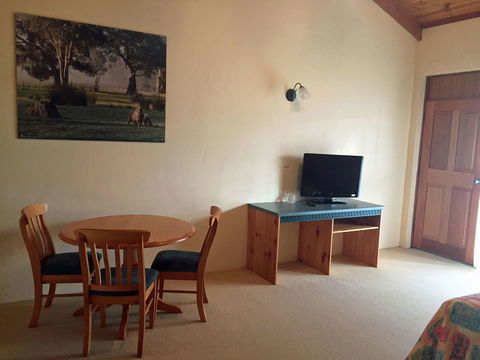 Coonawarra Place Motor Inn - Accommodation Redcliffe 11