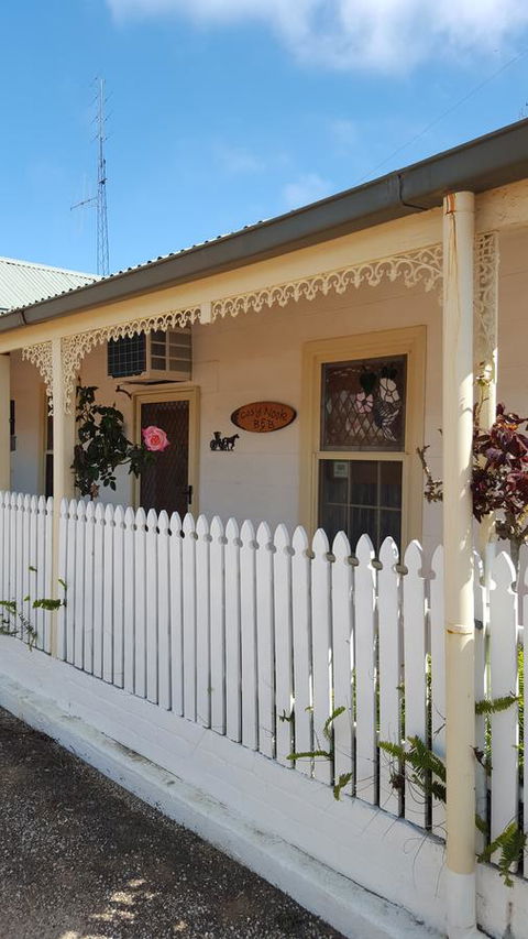 Cosy Nook - Accommodation Redcliffe 27