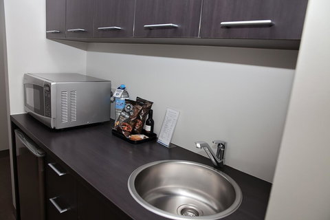 Mawson Lakes Hotel - Accommodation Redcliffe 32