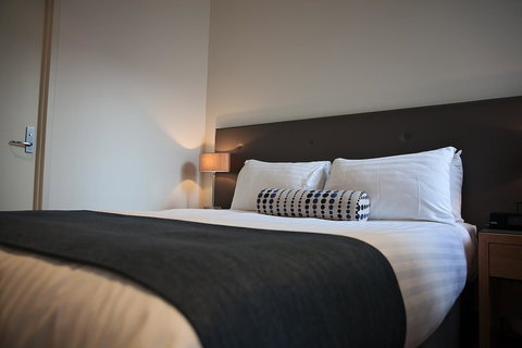 Mawson Lakes Hotel - Accommodation Redcliffe 2