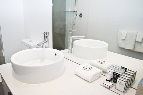 Mawson Lakes Hotel - Accommodation Redcliffe 4