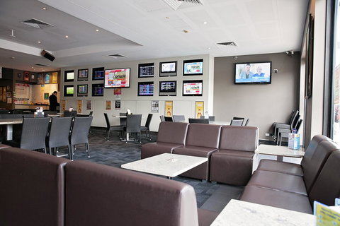 Mawson Lakes Hotel - Accommodation Redcliffe 19