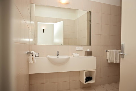 Mawson Lakes Hotel - Accommodation Redcliffe 36