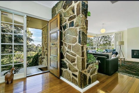 Stunning House With Beautiful Entertainment Area!! - Accommodation Redcliffe 0