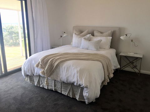 The Cape - Accommodation Redcliffe 8
