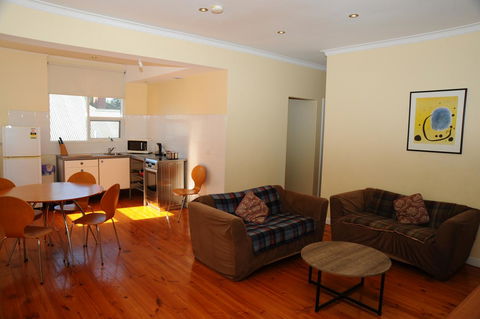 Glenelg Holiday Apartments-Ellis - Accommodation Redcliffe 6