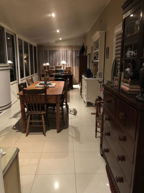 The Winemakers - Accommodation Redcliffe 5