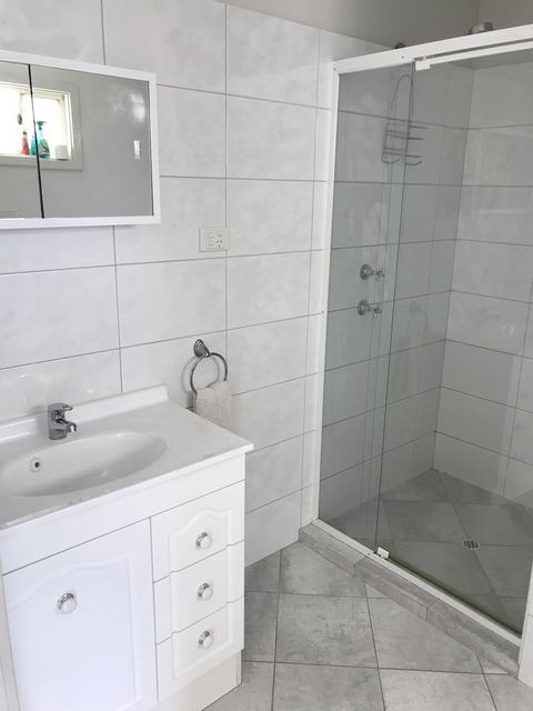 Beachside & Jetty View Apartment 6 - Captain\'s Apt - Accommodation Redcliffe 21