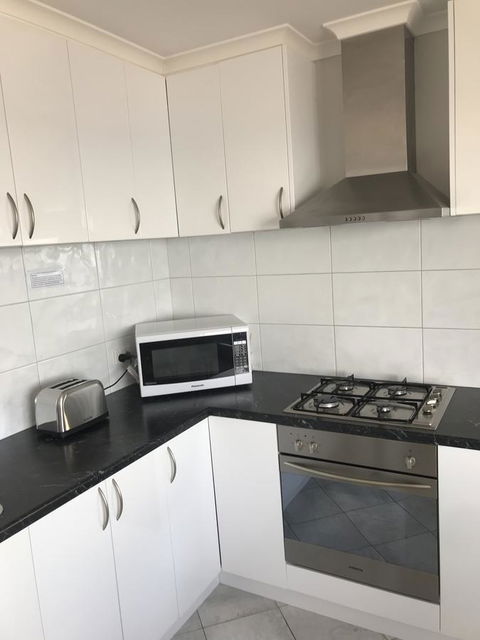 Beachside & Jetty View Apartment 6 - Captain\'s Apt - Accommodation Redcliffe 5