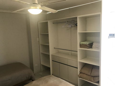 Beachside & Jetty View Apartment 6 - Captain\'s Apt - Accommodation Redcliffe 3