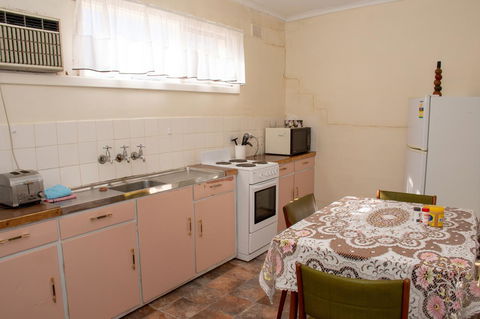 Kimba Units - Accommodation Redcliffe 20
