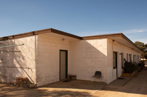 Kimba Units - Accommodation Redcliffe 18