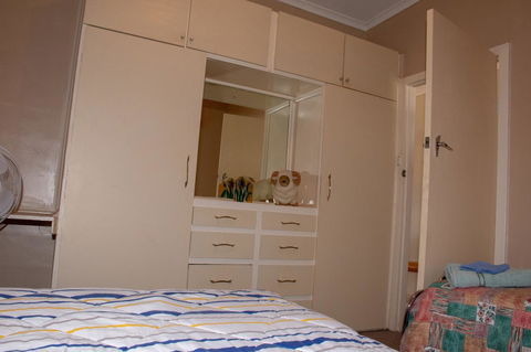 Kimba Units - Accommodation Redcliffe 12