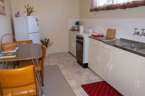 Kimba Units - Accommodation Redcliffe 7
