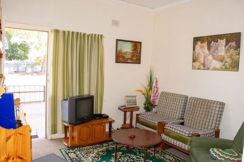 Kimba Units - Accommodation Redcliffe 16