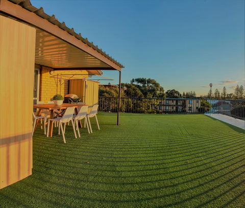 Henley Beach South, Amazing Views, Huge Private Balcony! - Accommodation Redcliffe 20