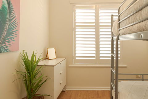 Henley Beach South, Amazing Views, Huge Private Balcony! - Accommodation Redcliffe 7