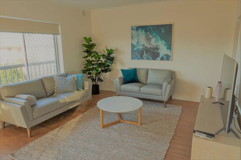 Henley Beach South, Amazing Views, Huge Private Balcony! - Accommodation Redcliffe 18