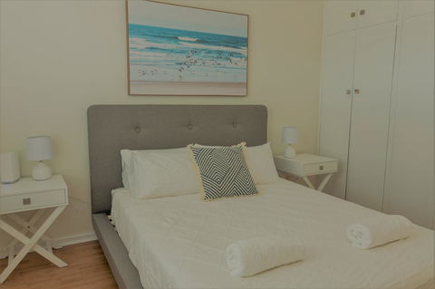Henley Beach South, Amazing Views, Huge Private Balcony! - Accommodation Redcliffe 11