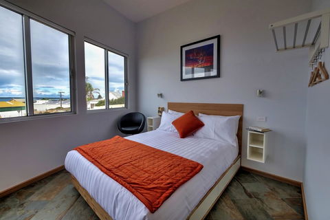 Cloudscape Apartment No 2 - Accommodation Redcliffe 0