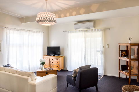 20 Hill Avenue Bed & Breakfast - Accommodation Redcliffe 26